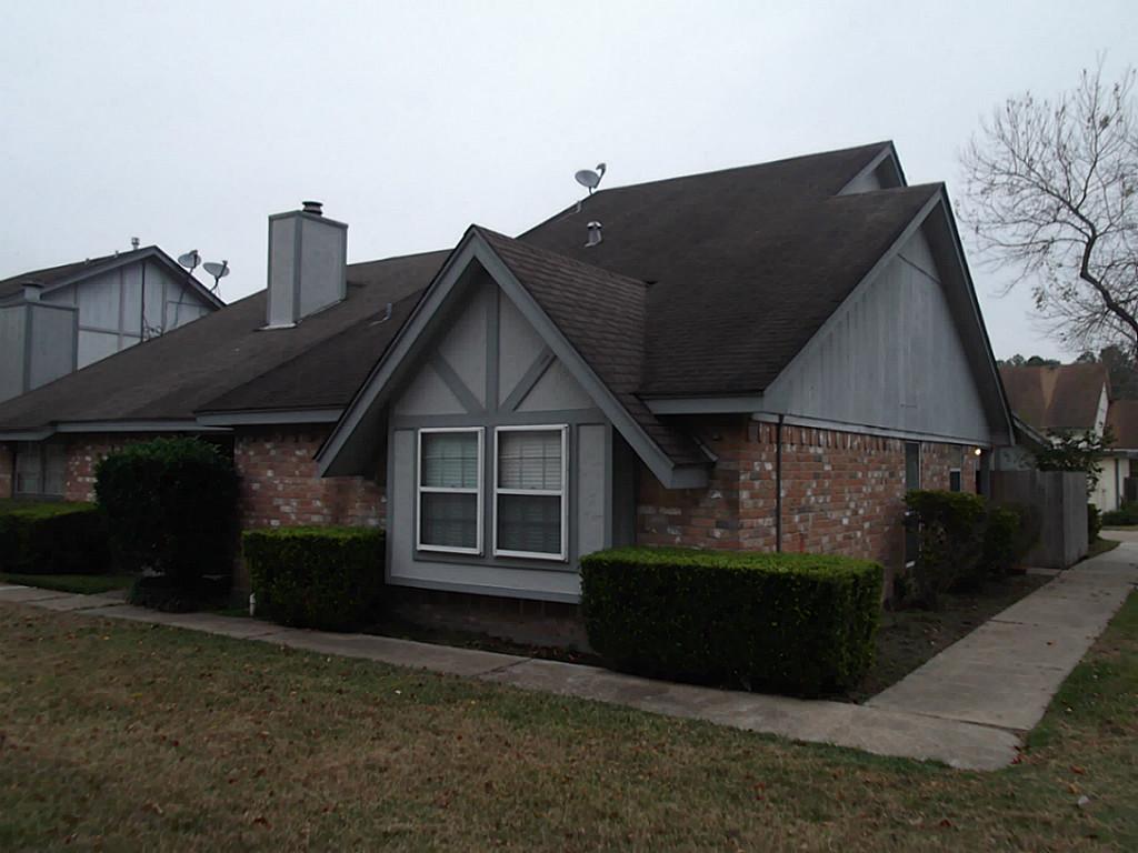 1931 Country Village Blvd, Humble, TX 77338 Townhouse for Rent in