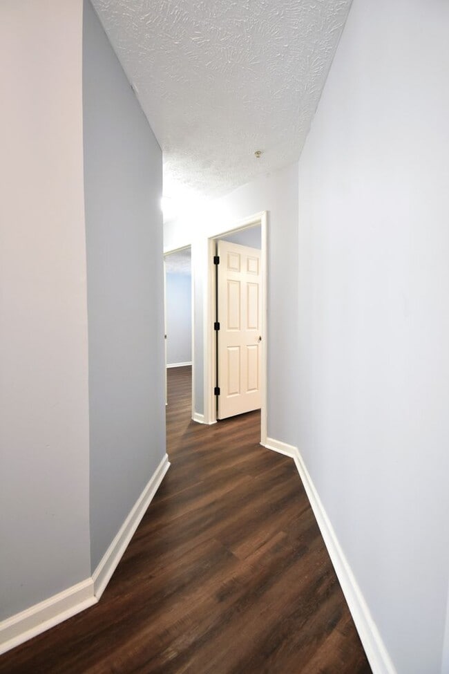 Building Photo - Coming Soon 3 Bedroom 2 Bathroom Condo- Pets Considered