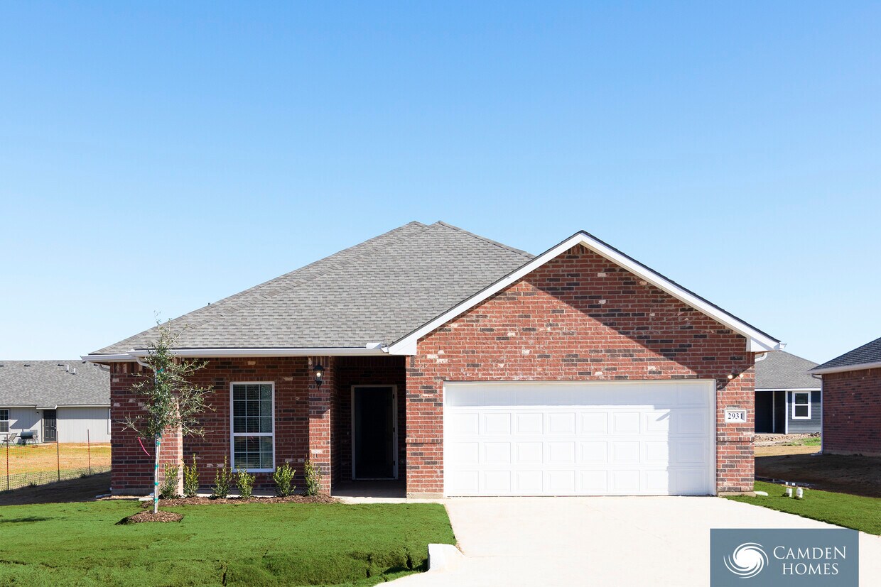 Foto principal - 321 Grove Wy