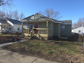 Building Photo - 1109 S Calumet St