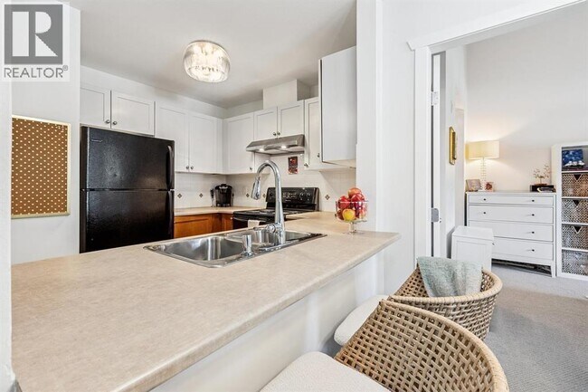 Photo du bâtiment - 404 W 23 St