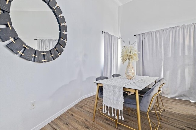 Building Photo - 9415 Citrus Glen Pl