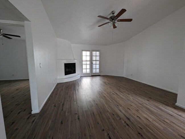 Foto del edificio - 15402 N 28th St
