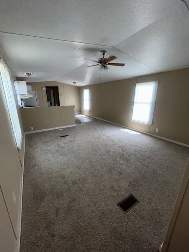 Building Photo - 3-bedroom, 2-bath mobile home