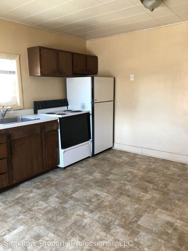 Primary Photo - 45 N Wolf St