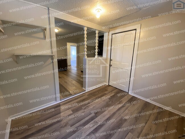 Building Photo - Live Your Fullest Here