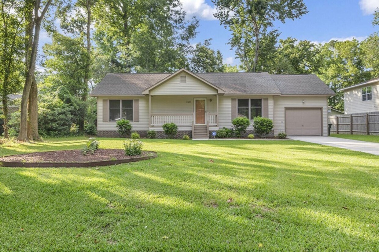 Primary Photo - Pet Friendly, 2 Bedroom, 2 Bath Home with ...