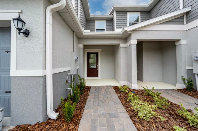 Building Photo - 2814 Raindrop Run St