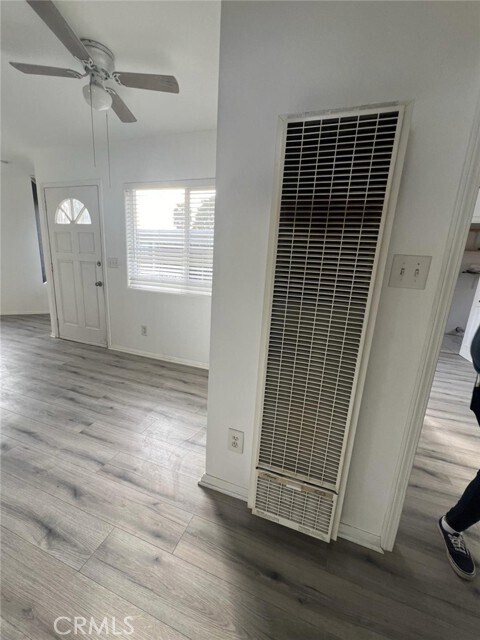 Foto del edificio - 9414 Danby Ave