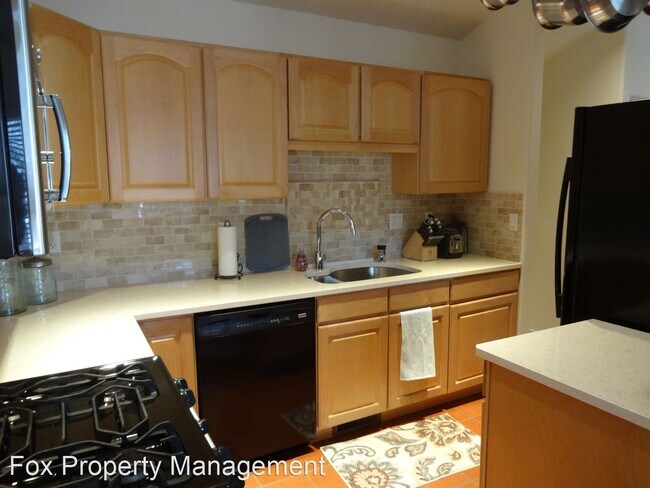 Building Photo - 3 br, 3 bath House - 500 Ridge View Drive