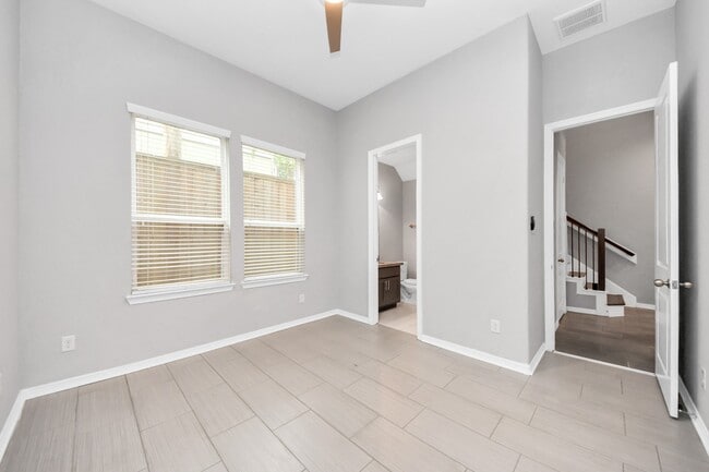 Foto del edificio - 2219 Bellefontaine