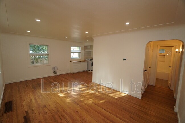 Foto del edificio - 4477 S Acoma St