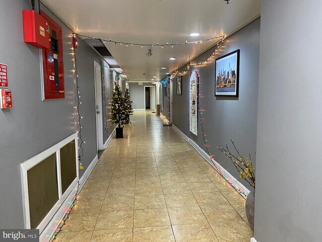 Foto del edificio - 1321 Spruce St