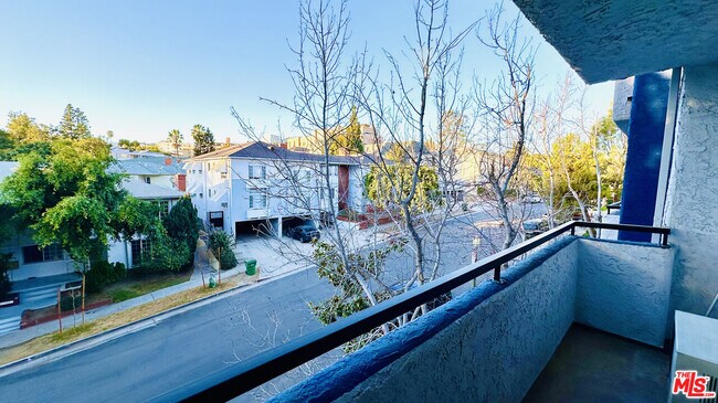 Foto del edificio - 10982 Roebling Ave