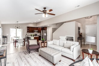 Building Photo - 2644 E Sylvia St