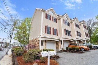 Building Photo - 72 Exchange St