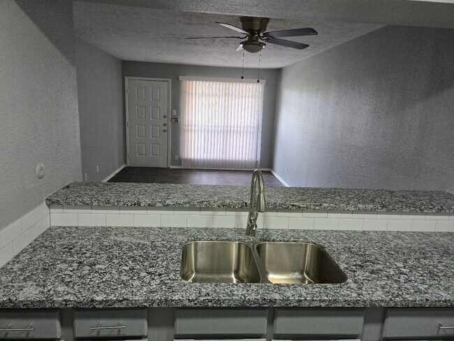 Photo - 7313 Gulf Fwy Apartment