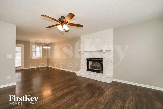 Building Photo - 3980 Willow Ridge Rd
