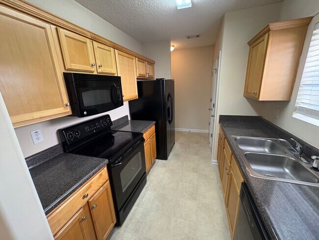 Foto del edificio - BRIDGEWATER HOME! PRE-LEASING FOR AUGUST 1 2026! 1/2 Off Deposit!