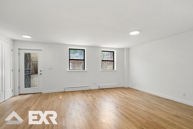 Foto del edificio - 987 Jefferson Ave