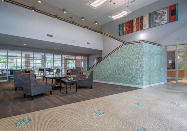 Building Photo - 711 Cosmopolitan Dr NE
