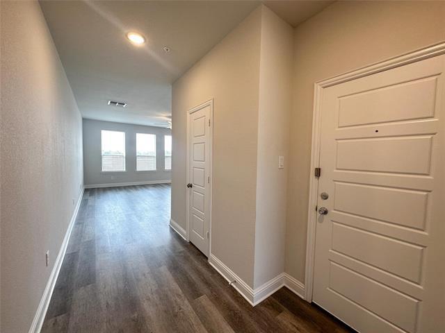 Building Photo - 2085 Layla Dr