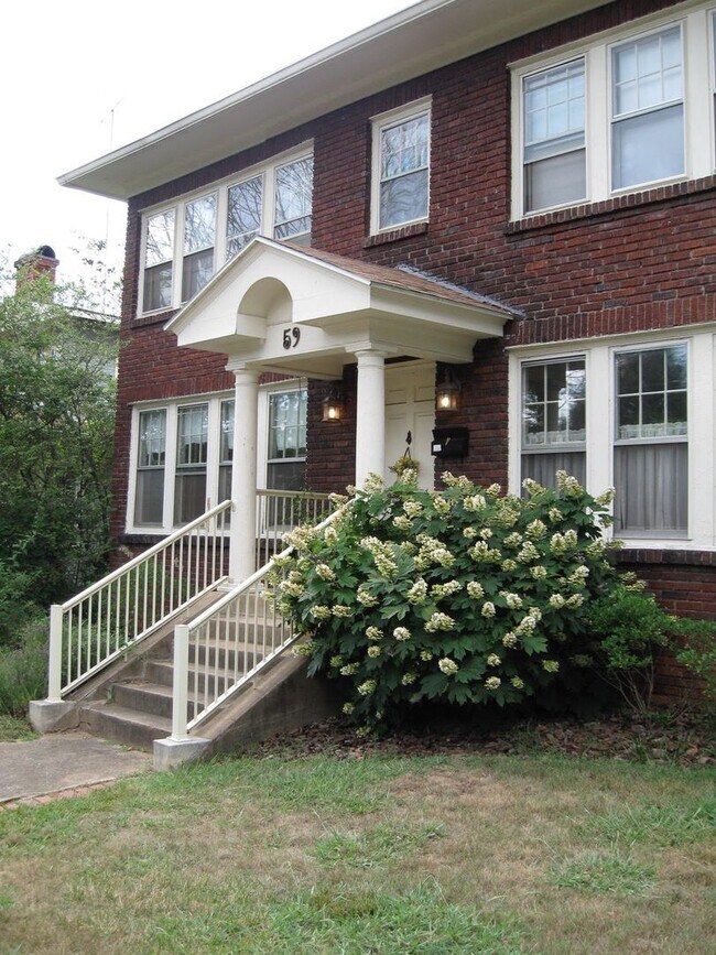 Building Photo - Central - Beautifully Restored and Updated Apartment
