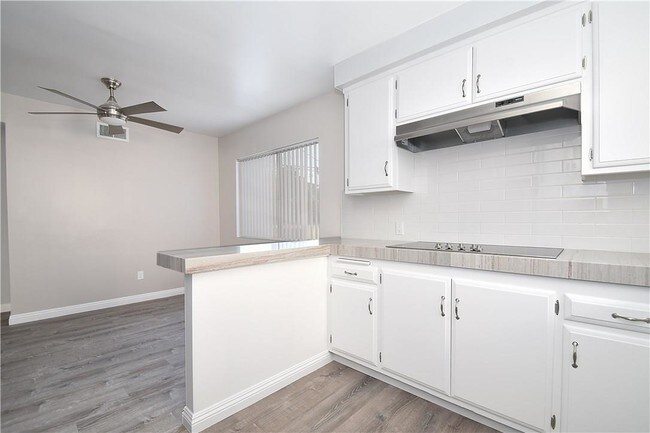 Foto del interior - 1136 W 10th St