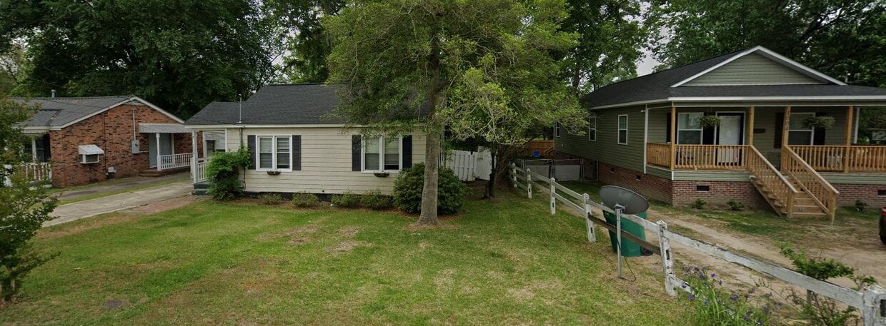 Primary Photo - 1006 Coree St