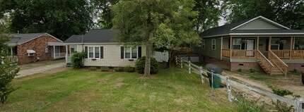 Building Photo - 1006 Coree St
