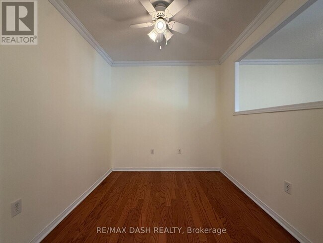 Photo du bâtiment - 17 Michael Power Pl