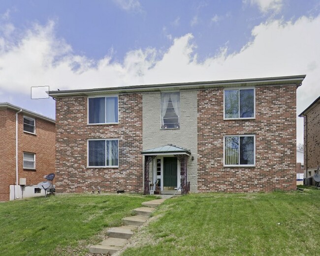 Building Photo - 10065 Puttington Dr Building Photo - 10065 Puttington Dr
