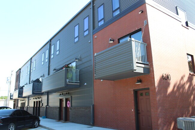 Foto principal - 6240 Ballard Ave