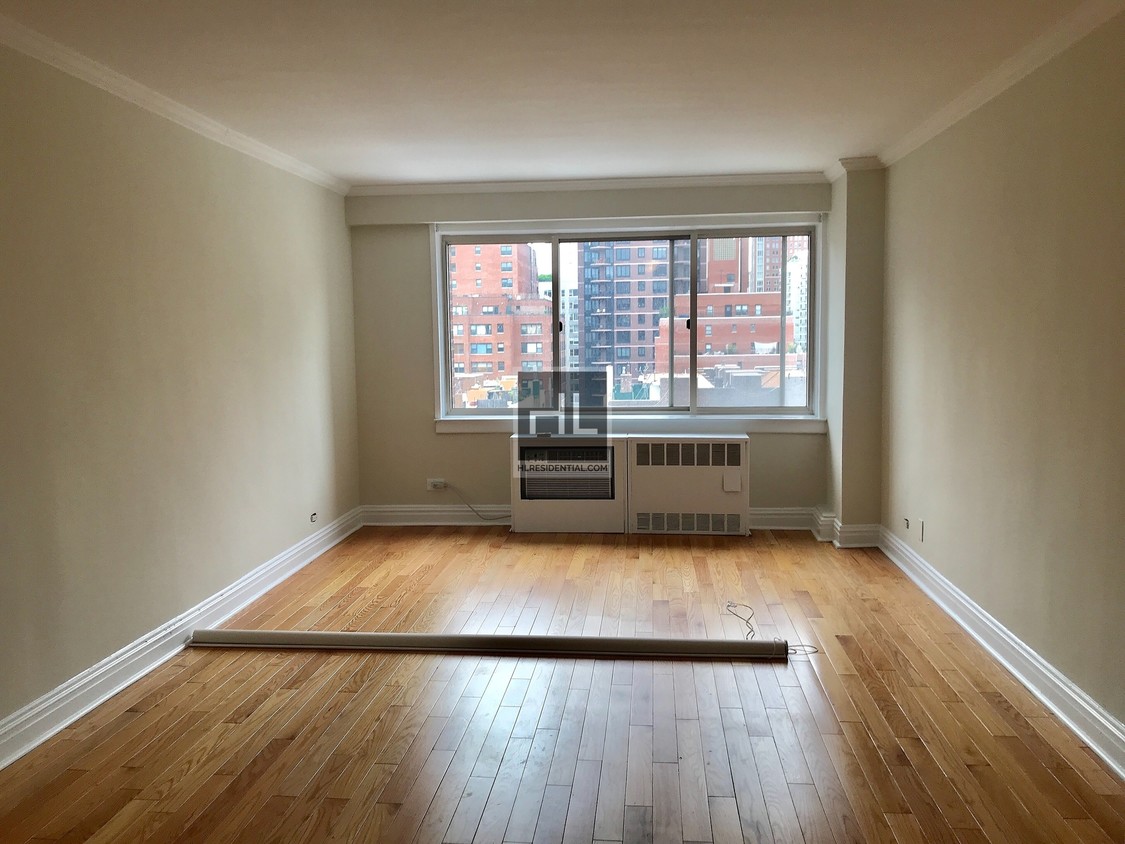 Building Photo - East 65th Street