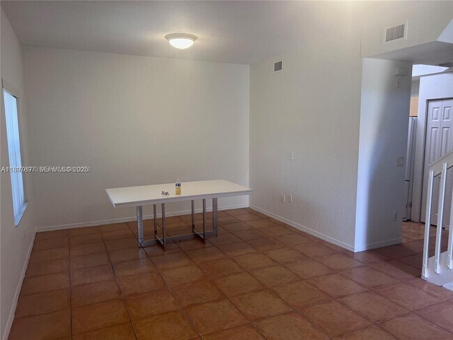 Foto del edificio - 2224 Anchor Ct