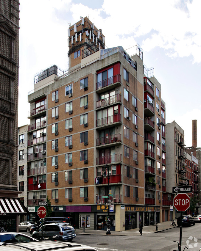 Primary Photo - Kwok Wah House Condominium