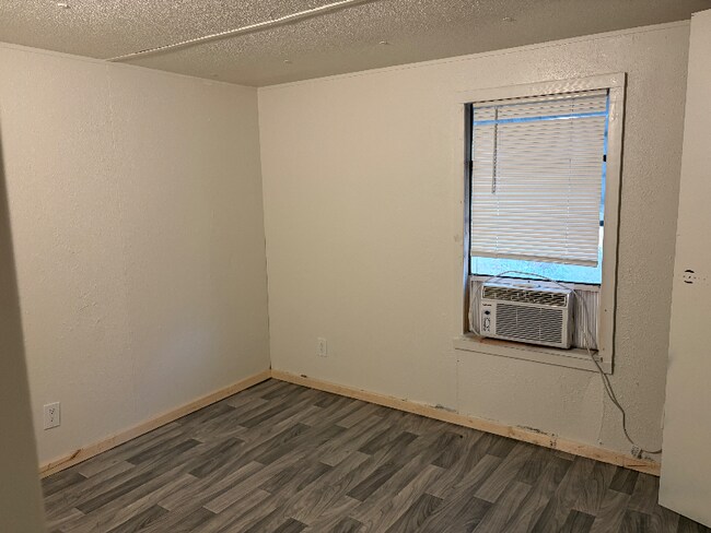 Foto del edificio - 9640 Gatun St