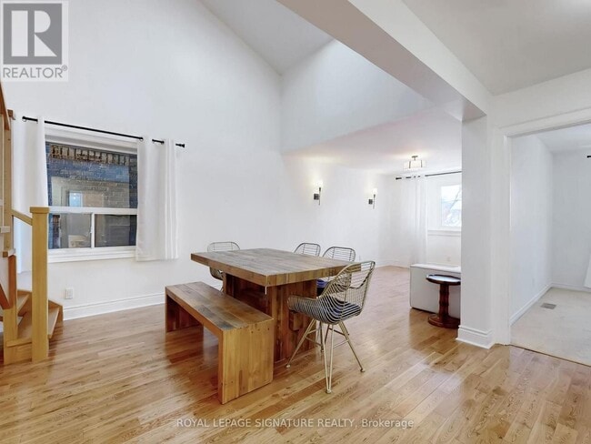 Building Photo - 117 Westmount Ave