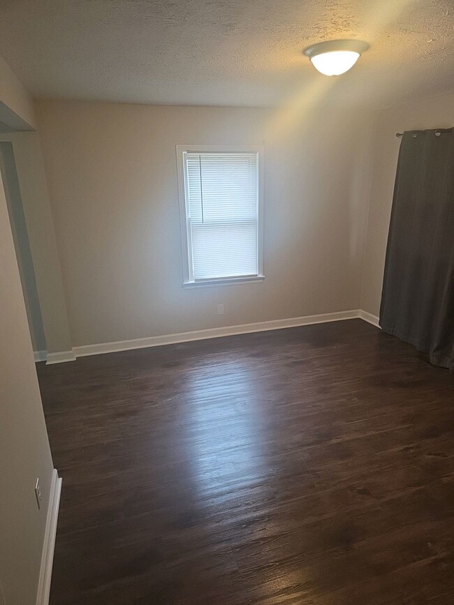 Building Photo - 8902 Beulah Church Rd