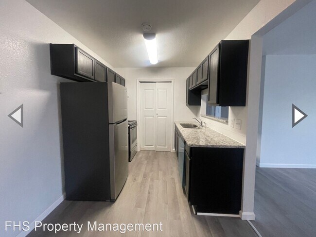 Foto del edificio - 2 br, 2 bath House - 1212 N Viola Unit 105