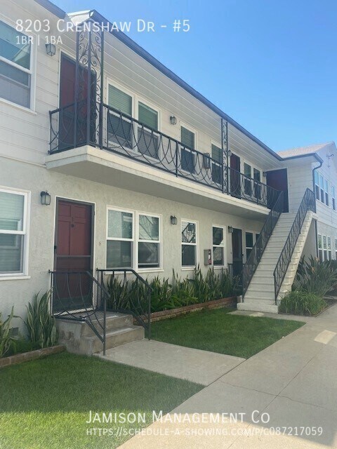 Foto del edificio - 8203 Crenshaw Dr