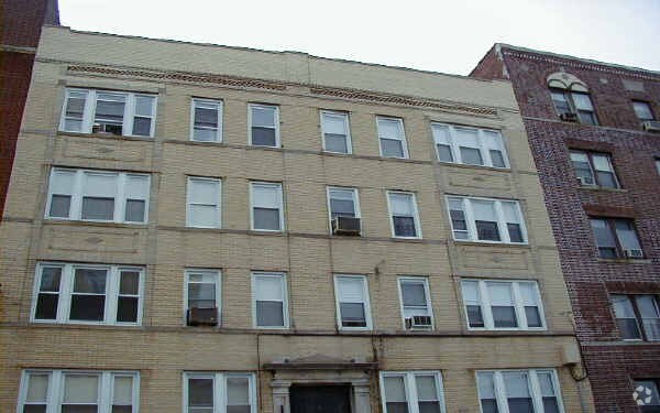 Building Photo - 6600 Broadway