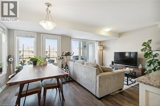 Photo du bâtiment - 138 Daylily Ln