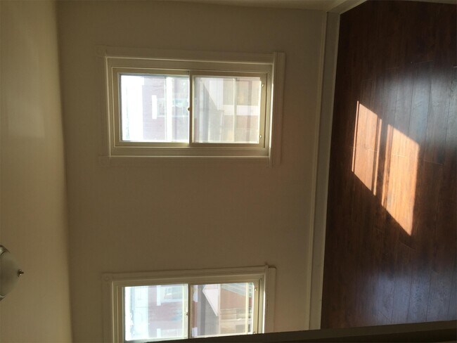 Building Photo - 30 N Dewey St