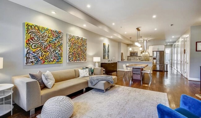 Huge living room - 730 Girard St NW