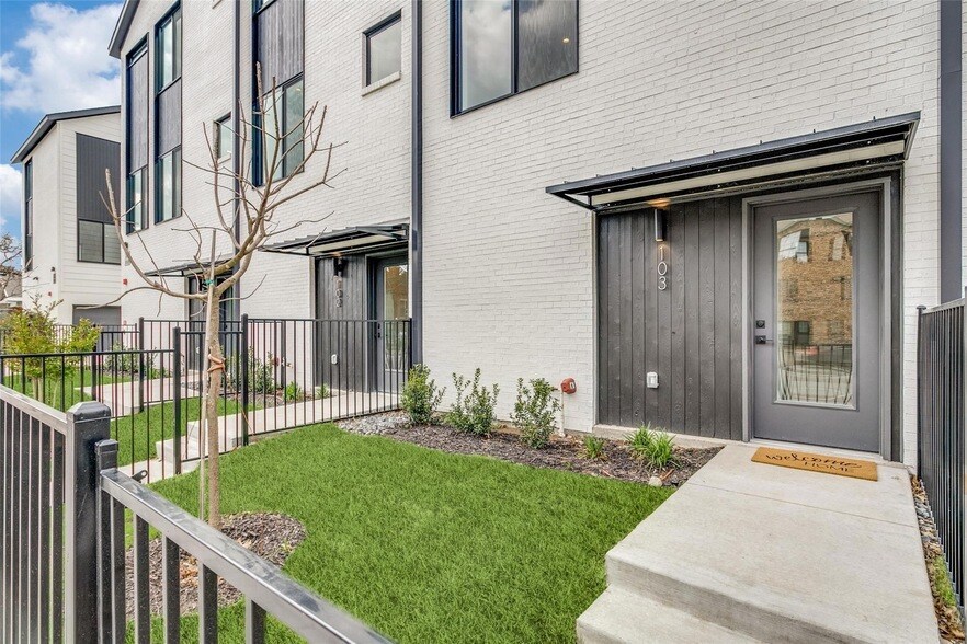 Foto principal - 5609 Live Oak St