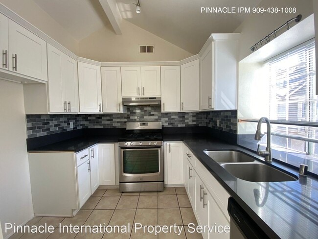 Building Photo - 2 br, 2 bath House - 20763 E. Crest Lane #A