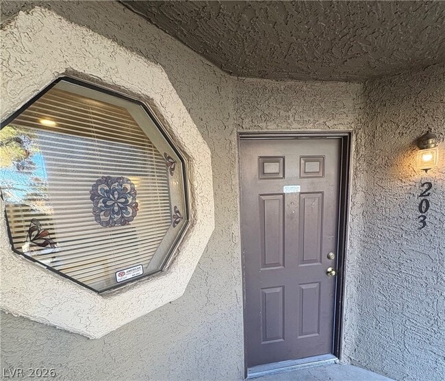 Building Photo - 5040 S Rainbow Blvd