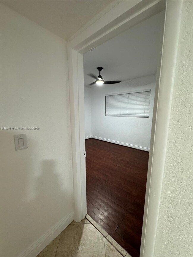 Foto del edificio - 8645 SW 127th St