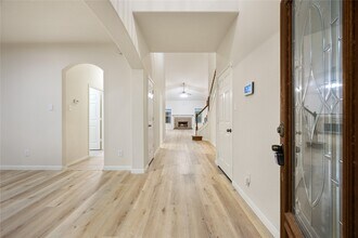 Building Photo - 21327 Colton Cove Dr